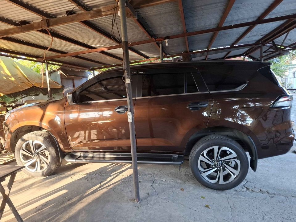 Used 1
                    ISUZU
                     for Sale Image